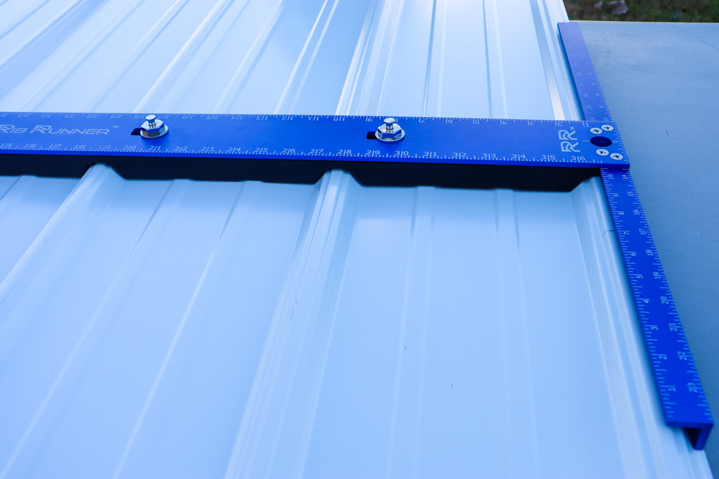RIB RUNNER® METAL ROOFING AND SIDING TOOL
