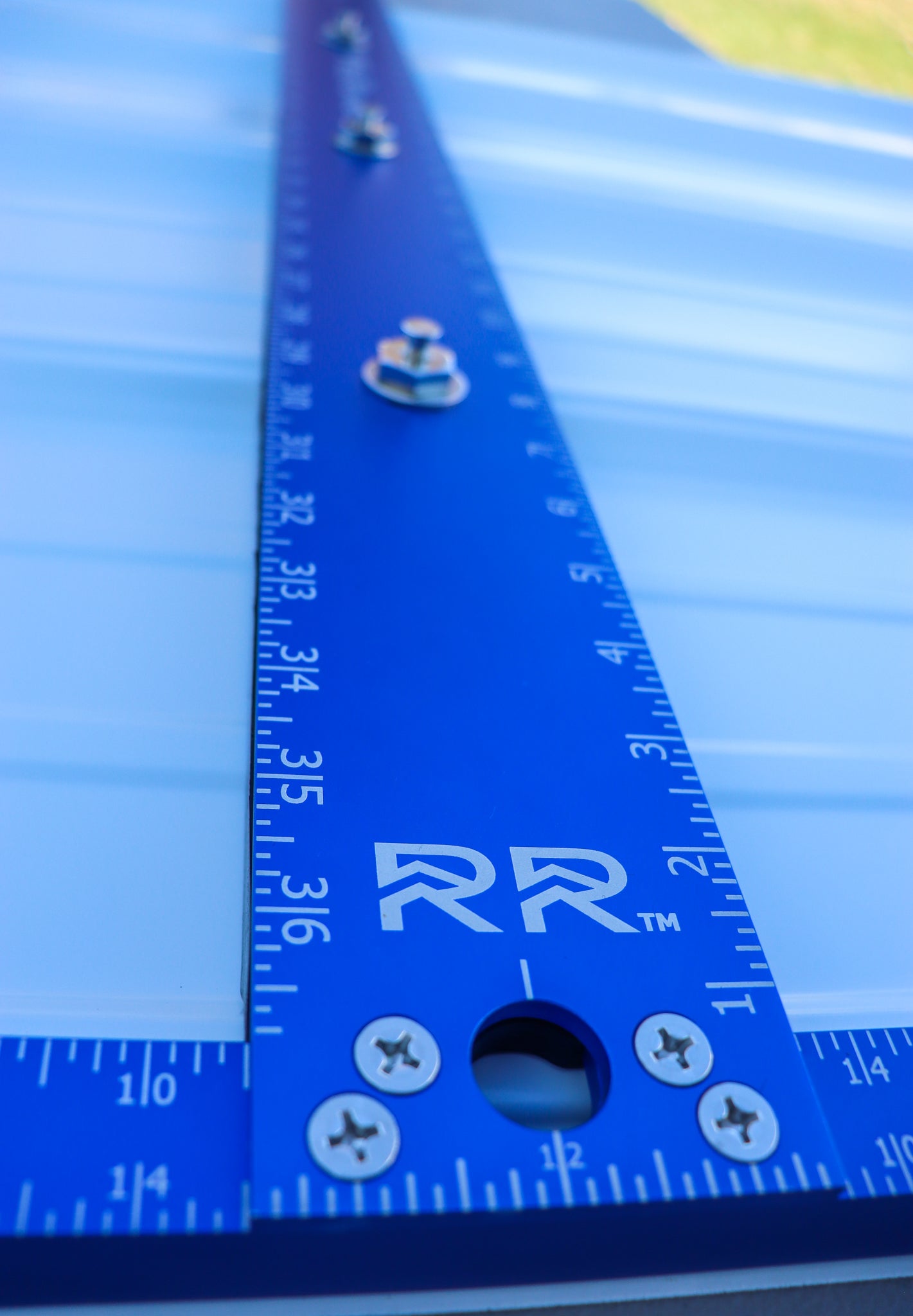 RIB RUNNER® METAL ROOFING AND SIDING TOOL