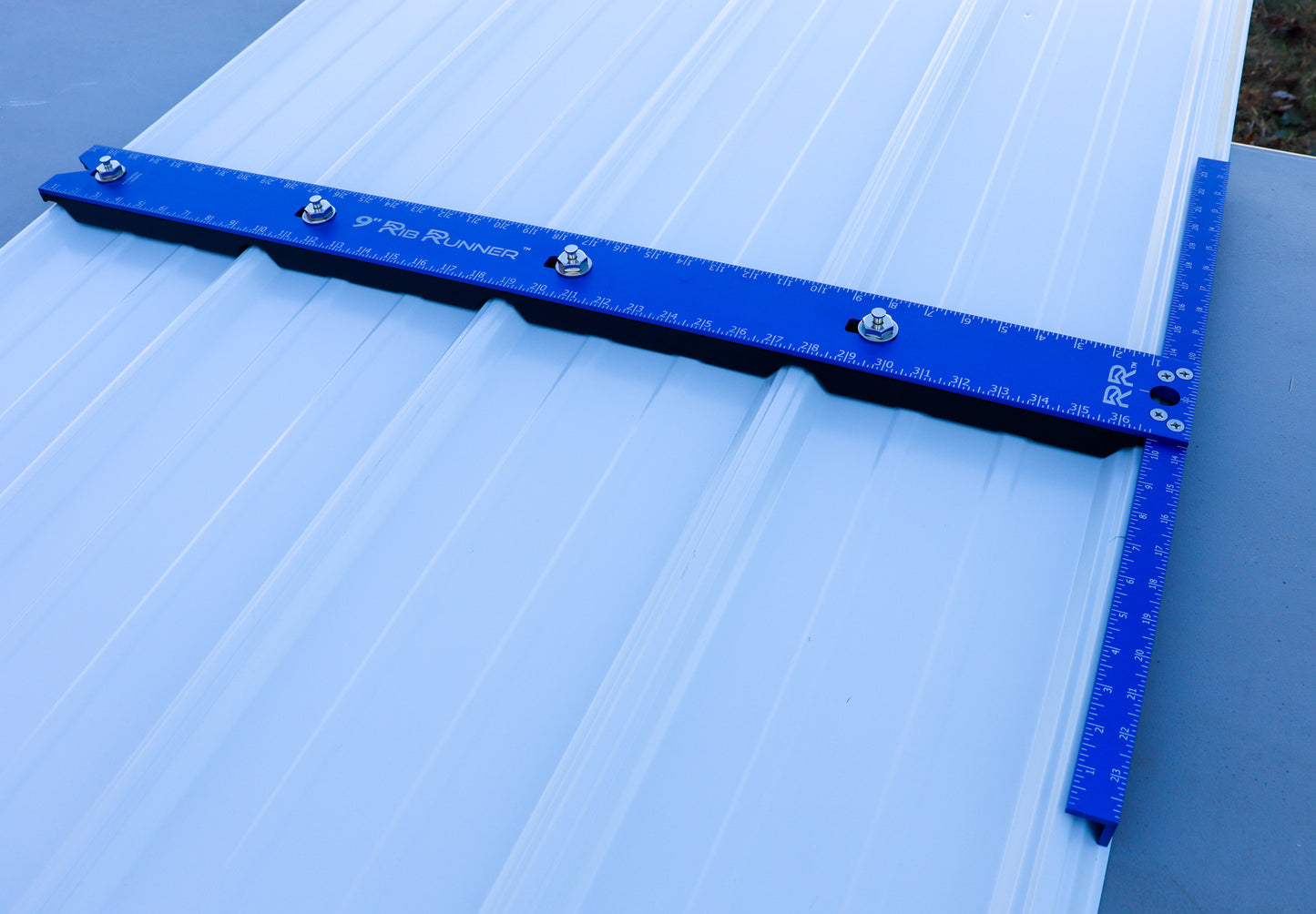 RIB RUNNER® METAL ROOFING AND SIDING TOOL